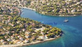 Земля за 499 500 евро на острове Брач, Хорватия
