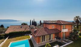 Вилла за 1 395 000 евро у озера Гарда, Италия