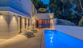 Вилла за 893 000 евро на острове Брач, Хорватия