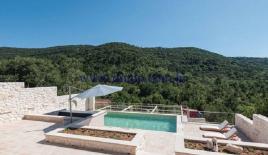 Вилла за 1 500 000 евро в Оребиче, Хорватия