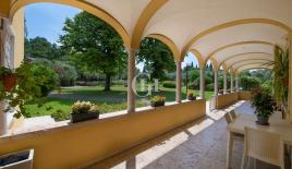 Поместье за 4 300 000 евро у озера Гарда, Италия