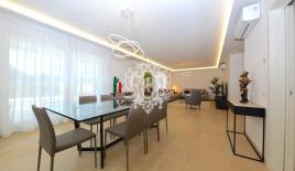 Вилла за 1 400 000 евро в Пьетрасанте, Италия