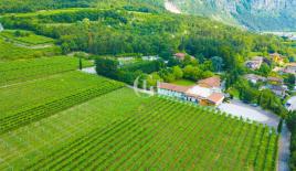 Поместье за 4 160 000 евро у озера Гарда, Италия