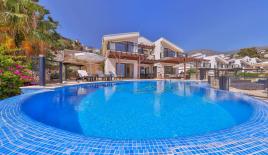 Вилла за 610 евро за день в Калкане, Турция