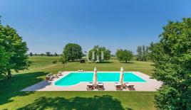 Поместье за 4 400 000 евро у озера Гарда, Италия