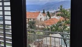 Квартира за 215 000 евро в Тивате, Черногория