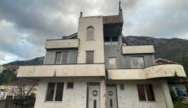 Вилла за 800 000 евро в Прчани, Черногория