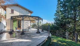 Вилла за 780 000 евро у озера Гарда, Италия