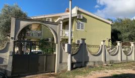 Дом за 380 000 евро в Петроваце, Черногория