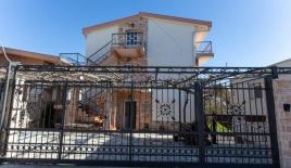 Дом за 460 000 евро в Баре, Черногория