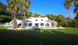 Вилла за 5 250 000 евро в Мужене, Франция