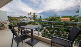 Апартаменты за 3 300 евро за неделю в Антибе, Франция