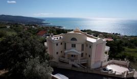 Дом за 605 000 евро в Добра Воде, Черногория