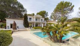 Вилла в Мужене, Франция (цена по запросу)