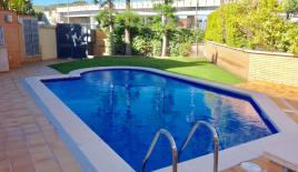 Таунхаус за 550 000 евро в Гаве, Испания