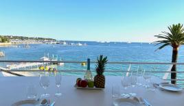 Апартаменты за 4 500 евро за неделю в Жуан-ле-Пен, Франция