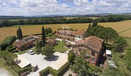 Дом за 5 200 000 евро в Деруте, Италия