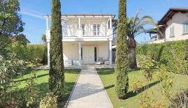 Вилла за 2 800 000 евро в Форте деи Марми, Италия