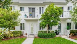 Таунхаус за 458 773 евро в Майами, США