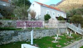 Вилла за 500 000 евро в Каменари, Черногория