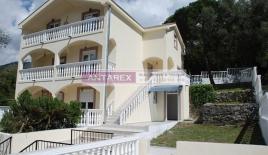 Вилла за 325 000 евро в Херцег-Нови, Черногория