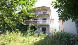 Вилла за 220 000 евро в Зеленике, Черногория