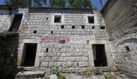 Вилла за 105 000 евро в Игало, Черногория