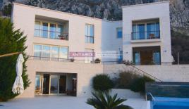 Вилла за 2 500 000 евро в Святом Стефане, Черногория