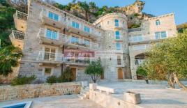 Коммерческая недвижимость за 3 800 000 евро в Режевичах, Черногория