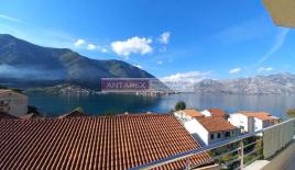 Апартаменты за 400 000 евро в Доброте, Черногория