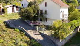 Вилла за 250 000 евро в Дженовичах, Черногория