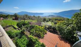 Вилла за 420 000 евро в Херцег-Нови, Черногория