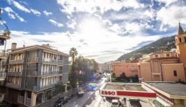 Квартира за 620 000 евро в Алассио, Италия