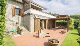 Вилла за 1 500 000 евро в Пунта-Ала, Италия