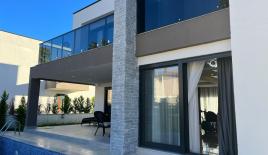 Вилла за 800 000 евро в Кемере, Турция