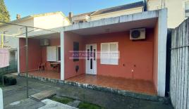 Вилла за 336 000 евро в Игало, Черногория