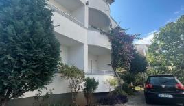 Отель, гостиница за 460 000 евро в Добра Воде, Черногория