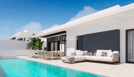 Вилла за 729 000 евро в Рохалесе, Испания