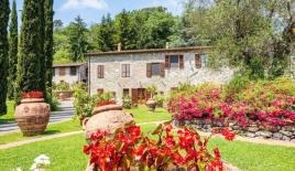 Поместье за 3 950 000 евро в Лукке, Италия