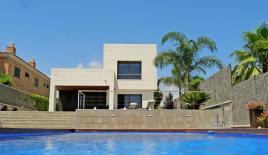 Шале за 1 210 000 евро в Кома-Руге, Испания