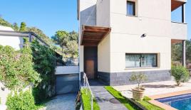 Дом за 525 000 евро в Барселоне, Испания