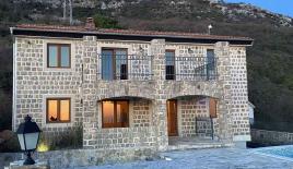 Дом за 981 000 евро в Петроваце, Черногория