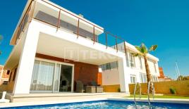 Вилла за 605 000 евро в Санта-Поле, Испания