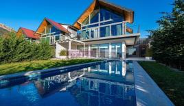 Вилла за 680 000 евро в Тивате, Черногория