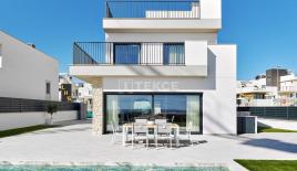 Вилла за 591 000 евро в Сан-Мигель де Салинас, Испания