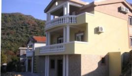 Дом за 450 000 евро в Тивате, Черногория