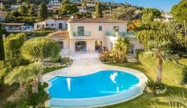 Вилла за 8 200 евро за неделю в Гольф-Жуан, Франция