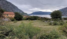 Земля за 200 000 евро в Рисане, Черногория