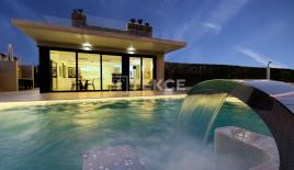 Вилла за 975 000 евро в Ориуэле, Испания