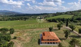 Дом за 1 350 000 евро в Ареццо, Италия